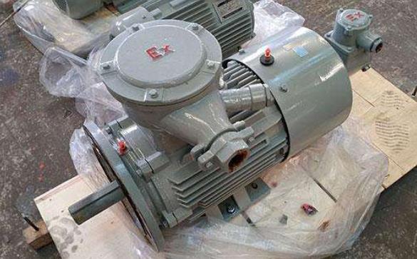 電機兩個怎么接電容器，電機接電容器的正確方法